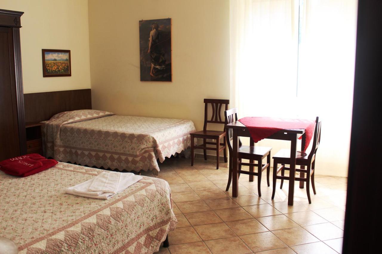 Ianus Guest House Roma Dış mekan fotoğraf
